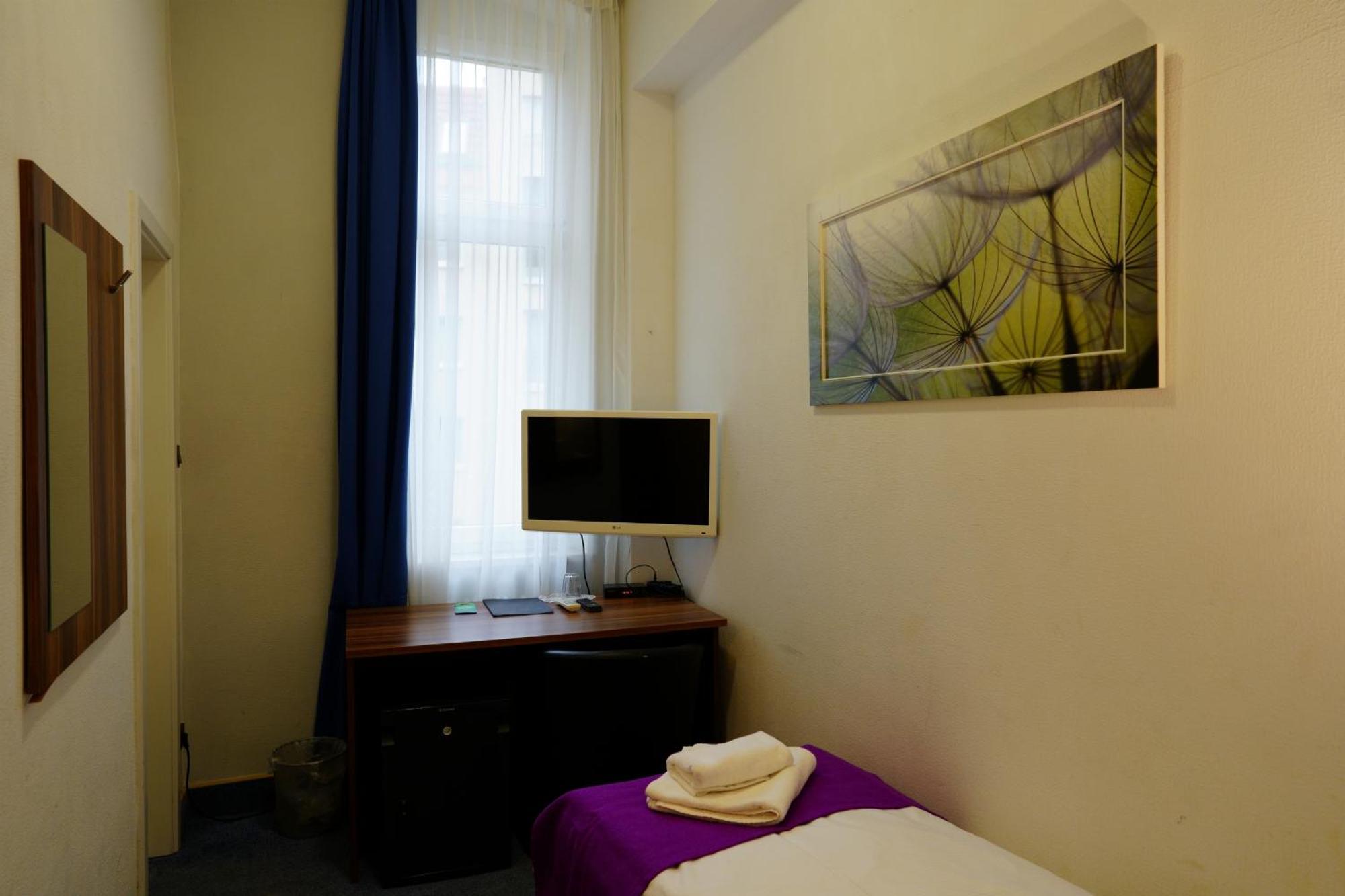 Hotelpension Margrit Berlin Exterior photo